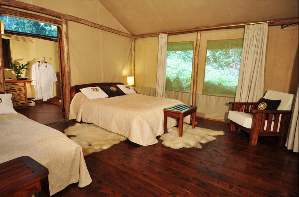 Sanctuary Gorilla Forest Camp Hotel Ntungamo  Exterior photo